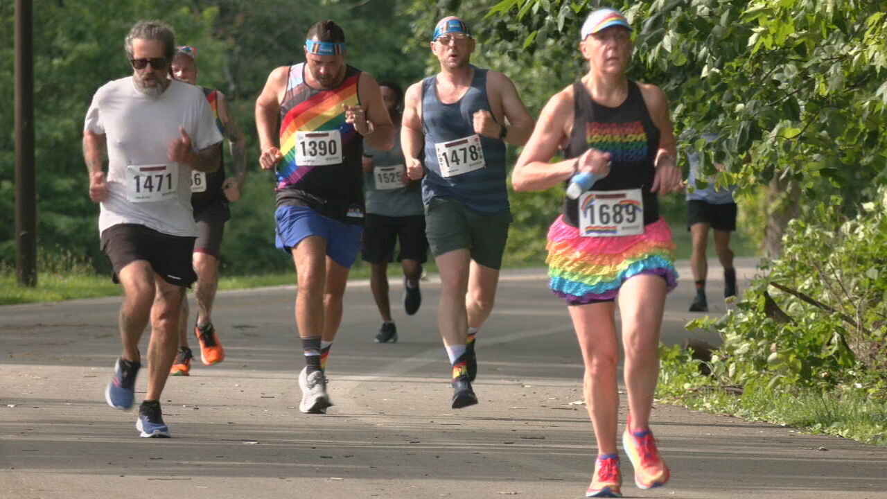 Nearly 500 runners participate in annual Louisville Pride 5K at Iroquois Park